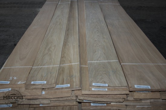 Шпон Дуб 0,6 мм (Тангенциальный)