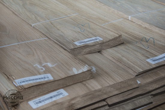 Шпон Дуб 0,6 мм (Тангенциальный)