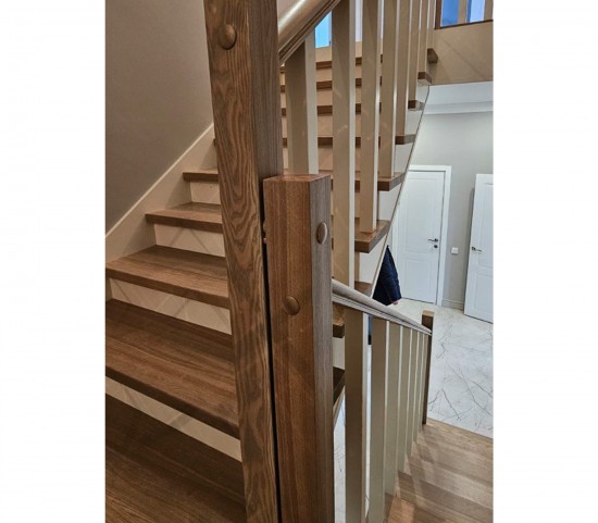 Лестница на металлокаркасе