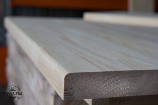 Ступени из сосны. Сорт: АА. Размер: 40*600*1200