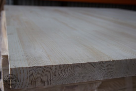 Ступени из сосны. Сорт: АА. Размер: 40*600*1500