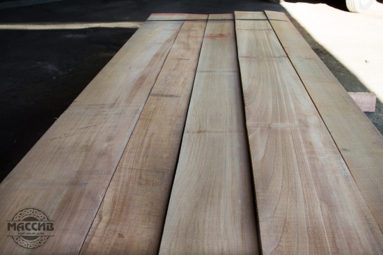 Доска столярная. Бук. Длина 0,4-0,9 м, толщина 30 мм.
